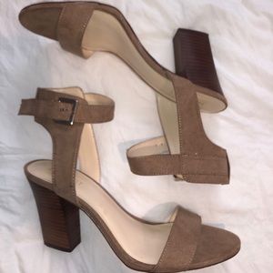 Nine West Tan Heels (size: 8.5)